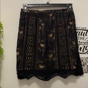 Lace skirt